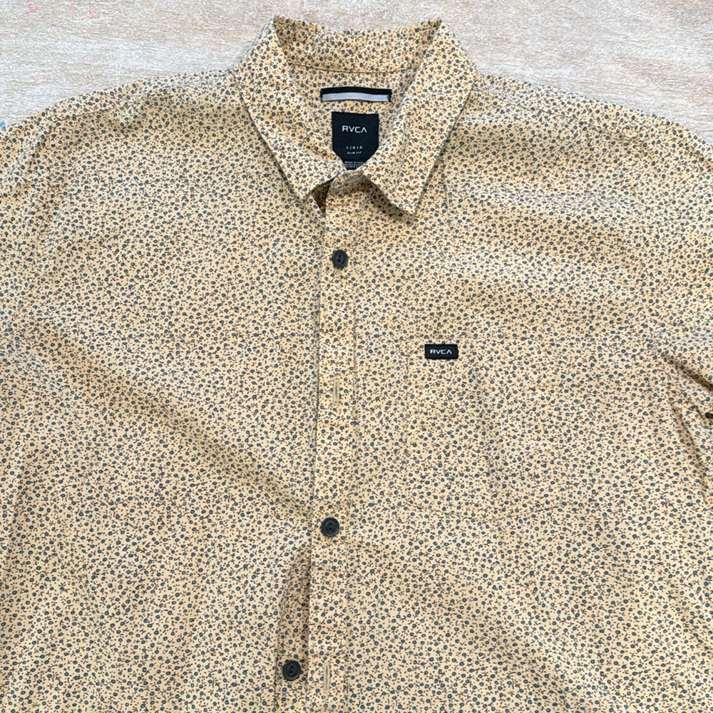 RVCA Men's Casual Button Down Shirt - Tan and Black